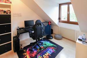 Ihr neues Familienglück: Gepflegtes Reihenmittelhaus mit Garten & Garage in Renningen – Die vollständige Adresse der Immobilie erhältst du vom Anbieter., 71272 Renningen – Vorschaubild 8