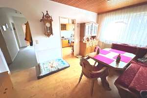 Ideal für große Familien:
2 ½-FAMILIENWOHNHAUS
MIT GARTEN UND 3 GARAGEN – Die vollständige Adresse der Immobilie erhältst du vom Anbieter., 74523 Schwäbisch Hall – Vorschaubild 8