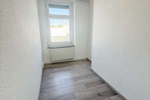 Helle 4-Raum-Wohnung mit Einbauküche *Bad mit Dusche & Wanne* zentrumsnah – Turnstraße 5, 9111 Bernsdorf, Chemnitz – Vorschaubild 10