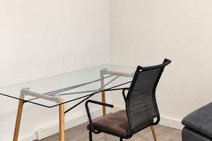 Renoviert & möbliert: Helle 2-Zimmer-Wohnung mit Balkon in Düsseldorf-Stadtmitte – 40233 Stadtmitte, Düsseldorf – Vorschaubild 4