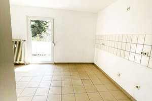 Wohnen auf zwei Ebenen
5-Zimmer-Maisonette-Wohnung mit Balkon und zwei Tiefgaragenstellplätzen – Die vollständige Adresse der Immobilie erhältst du vom Anbieter., 76139 Hagsfeld, Karlsruhe – Vorschaubild 10