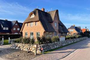 Exklusive Neubauhaushälfte in ruhiger Lage – Die vollständige Adresse der Immobilie erhältst du vom Anbieter., 25996 Wenningstedt-Braderup (Sylt) – Vorschaubild 2