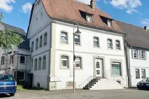 Attraktives, saniertes Mehrfamilienhaus in Schwaigern-Stetten – Kapitalanlage oder Eigennutzung – Heilbronn (Kreis) – Vorschaubild 1