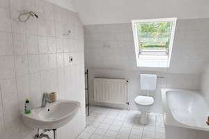 Bezugsfreie 2-Zimmer-Dachgeschosswohnung mit Charme und Gestaltungspotenzial – Waldstr. 30, 13403 Reinickendorf (Ortsteil), Berlin – Vorschaubild 11