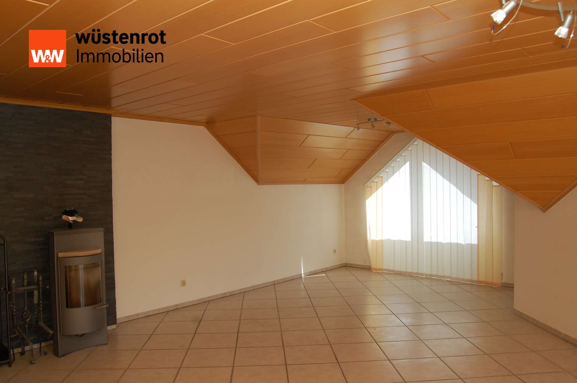 Immobilie in Brunn - Großzügiges EFH in ruhiger Lage in Brunn/Laaber – auch für 2 Generationen, sofort bezugsfrei - Bild 4