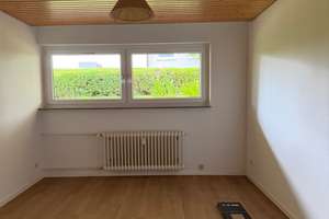Großzügige 4-Zimmer-DG-Wohnung (110 m²) mit Garage und Einbauküche – Rosenrotweg 19, 70567 Möhringen-Süd, Stuttgart – Vorschaubild 10