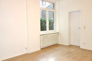 Krefeld - Zentrum, ruhig gelegenes gepflegtes solides Mehrfamilienhaus mit  7 Wohneinheiten – Die vollständige Adresse der Immobilie erhältst du vom Anbieter., 47798 Stadtmitte, Krefeld – Vorschaubild 3