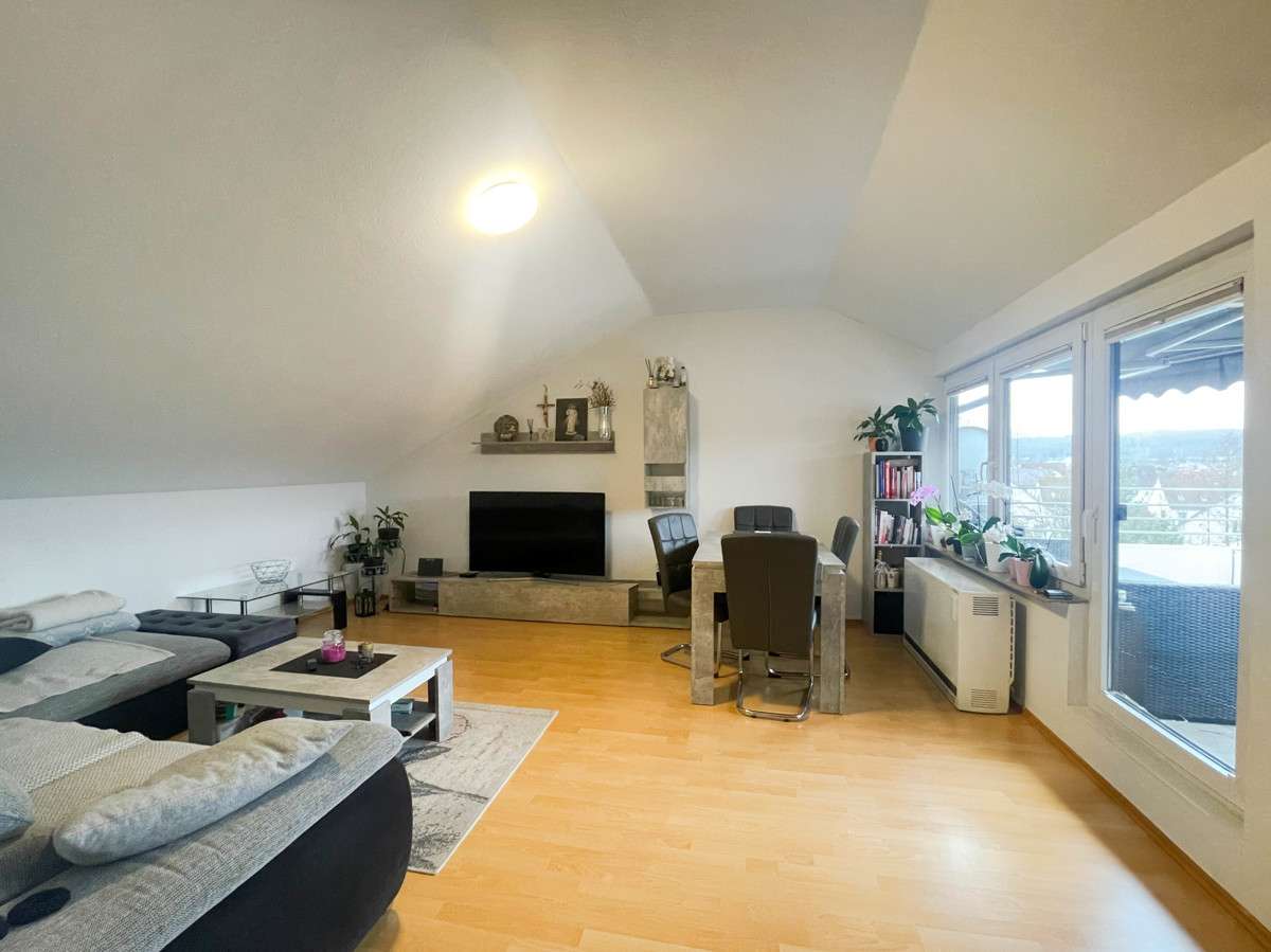 Immobilie in Riederich - Attraktive 2,5-Zimmer Wohnung mit Dachterrasse und Weitblick in Riederich - Bild 5