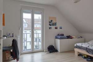 Modernisierte DG-Wohnung am Ringpark — hell, ruhig, mit EBK und Gartenanteil  – Leiblstraße 4, 97072 Altstadt, Würzburg – Vorschaubild 9