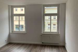 Großzügige 4-Zimmer mit Laminat, EBK und Wannenbad in guter Lage – Zwickauer Straße 408, 9117 Siegmar, Chemnitz – Vorschaubild 5