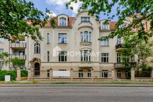 Attraktives Renditeobjekt in denkmalgeschützter Stadtvilla mit vermieteten Wohn‑& Gewerbeeinheiten