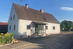 Wunderschönes großes Haus mit einem Bach – 89438 Holzheim – Vorschaubild 3