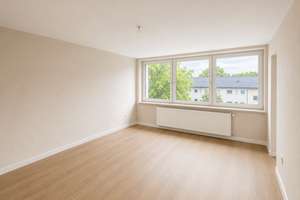 Bonn Alt-Tannenbusch. 3 ZKB und Sonnenbalkon – Stettiner Straße 3, 53119 Tannenbusch, Bonn – Vorschaubild 2