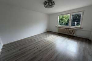 Helle 3 Zimmer-Wohnung mit Balkon – Ihr neues Zuhause in Duisburg – Bahnhofstraße 8, 47138 Mittelmeiderich, Duisburg – Vorschaubild 6