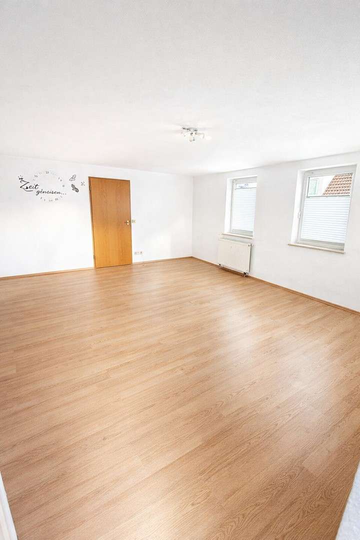 Immobilie in Pfedelbach - bezugsfreie & helle 2+1 Zimmer Wohnung in Untersteinbach - 100m vom Freibad entfernt - Bild 3