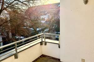 Chemnitz-Grüna: Sonnige 2-Raumwohnung mit Balkon + Tiefgaragenstellplatz in ruhiger Lage!