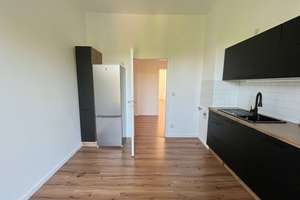 Gemütliche Kaßbergwohnung mit Balkon und Einbauküche – Erich-Mühsam-Straße 17, 9112 Kaßberg, Chemnitz – Vorschaubild 3