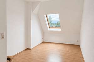 Wohnen über den Dächern: Charmante 3-Zimmer-DG-Wohnung mit Balkon – Leipziger Straße 86 b, 4178 Böhlitz-Ehrenberg, Leipzig – Vorschaubild 4