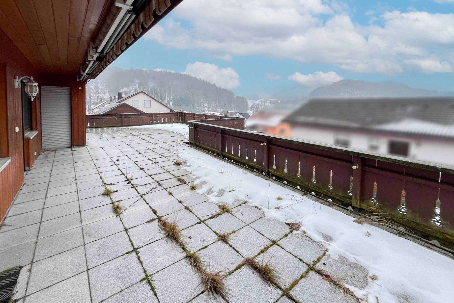 Platz für Generationen: Großzügiges Zweifamilienhaus mit Dachterrasse, Balkon & Ausbaureserve, Amberg Sulzbach Kreis – Bild 4