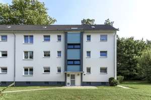 Demnächst Bezugsfertig mit neuem Wannenbad! 3,5-Zimmer-Wohnung mit Balkon und alles NEU