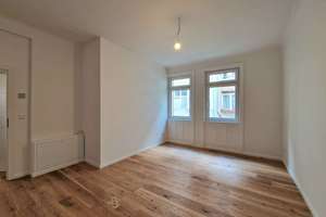 Erstbezug nach Sanierung: Helle 2-Zimmer-Wohnung mit Balkon in ruhiger Hinterhauslage – Die vollständige Adresse der Immobilie erhältst du vom Anbieter., 70199 Heslach, Stuttgart – Vorschaubild 3