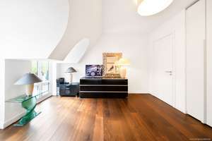 Luxuriöses 4-Zimmer Maisonette-Penthouse am Herzogpark mit weitläufiger Dachterrasse, zwei Balkonen. – Die vollständige Adresse der Immobilie erhältst du vom Anbieter., 81925 Herzogpark, München – Vorschaubild 19