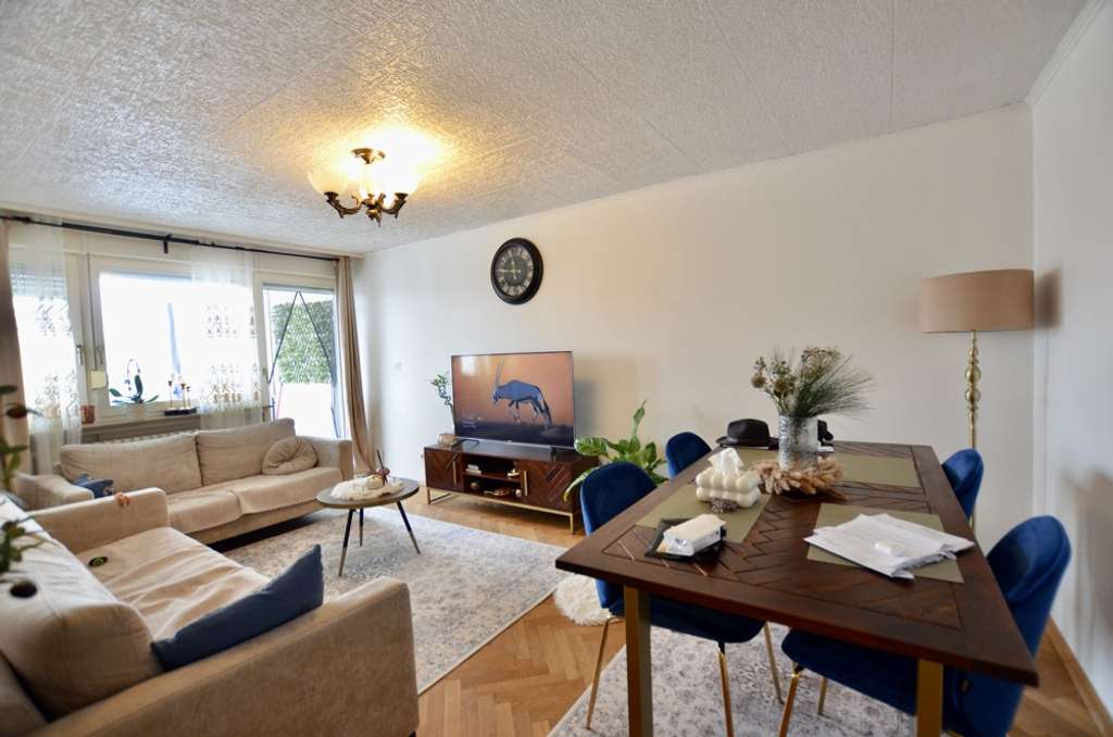 Immobilie in Schwetzingen - Helle 4-Zimmer-Wohnung mit großzügigem, überdachtem Balkon - Bild 1