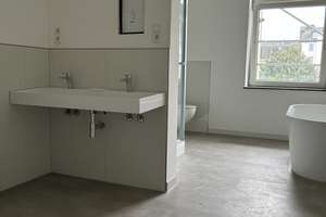 Sanierter und ruhiger Altbau: 3-Zimmer-Wohnung 125qm in Düsseldorf-Bilk – 40223 Bilk, Düsseldorf – Vorschaubild 9