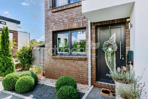Modernes Zuhause mit Wohlfühlcharakter – KfW-70-Townhouse mit Garten, Studio und Dachterrasse. – Die vollständige Adresse der Immobilie erhältst du vom Anbieter., 21335 Rettmer, Lüneburg – Vorschaubild 8