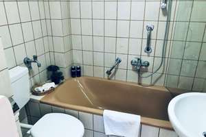 Renoviertes, vollmöbliertes Apartment mit Loggia & EBK im Heusteigviertel - Tandem Garage optional – Immenhoferstr 1, 70180 Lehen, Stuttgart – Vorschaubild 11