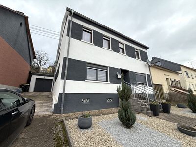 Einfamilienhaus mit Garten, Garage und umfangreichen Erneuerungen in Wadern-Lockweiler
