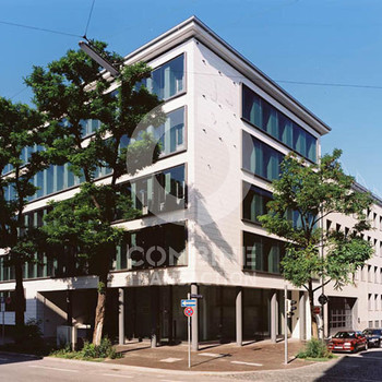 Optimal ausgestattete Büroflächen in bester Lage. combine Transaction.