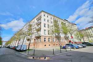 Direkt an der Zionskirche, helle, ruhige 2 Zimmerwohnung mit Balkon – Berlin – Vorschaubild 2