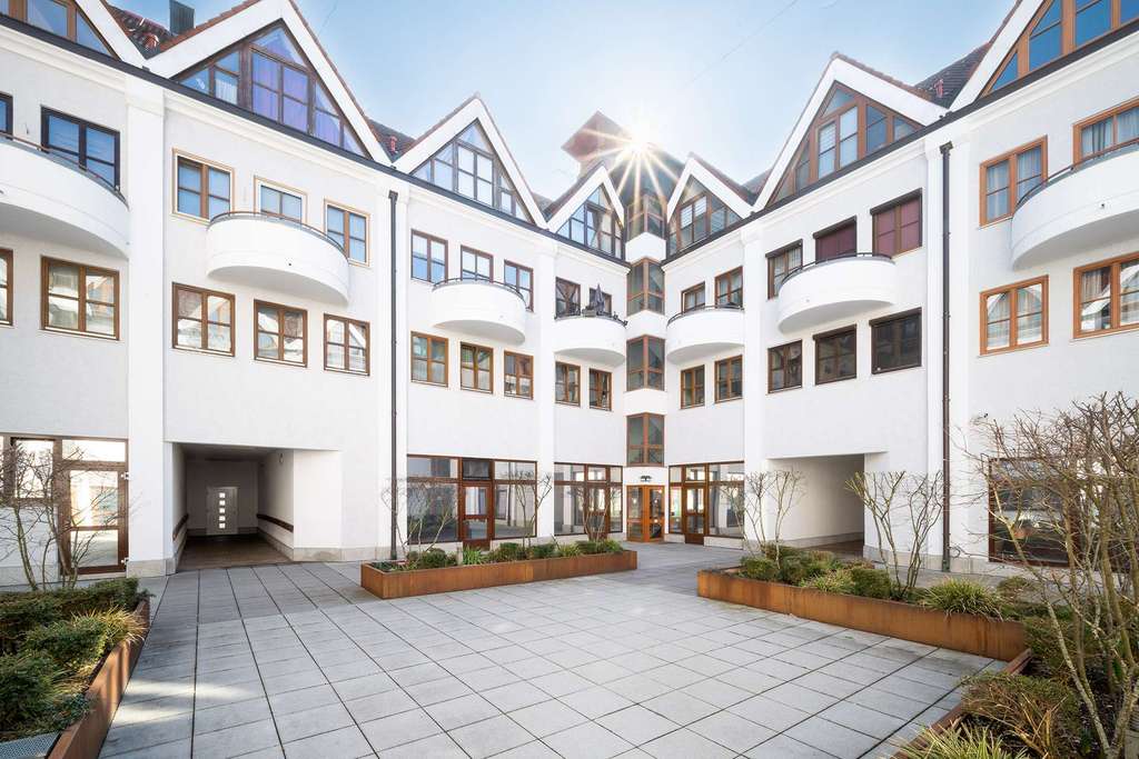 Immobilie in Erding - Clever investieren-Charmante 1,5 Zimmer-Wohnung mit Balkon, provisionsfrei auf geringer Erbpacht - Bild 1