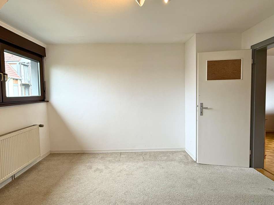 DG-Wohnung: Schlafzimmer