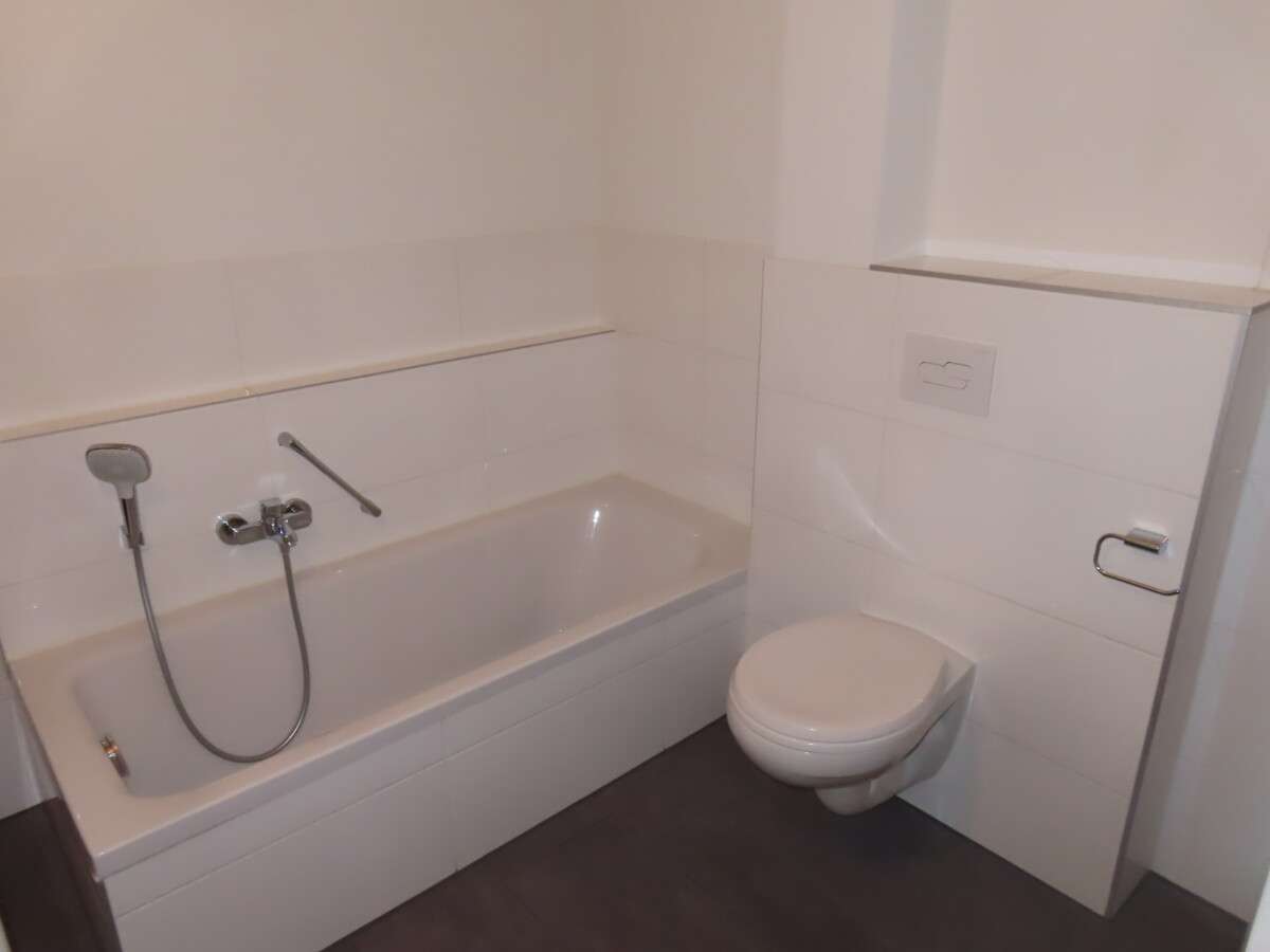 Immobilie in Boos - Neuwertige Erdgeschoßwohnung mit Gartenanteil! - Bild 1