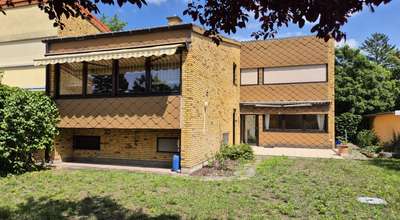 Reihenendhaus mit Garage in familienfreundlicher Lage
