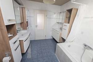 3-Familien-Haus/Mehrgenerationen wohnen mit Garage & Carport auch als Kapitalanlage geeignet in Ulm – Die vollständige Adresse der Immobilie erhältst du vom Anbieter., 89077 Weststadt, Ulm – Vorschaubild 15