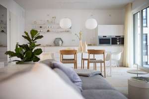 3-Zimmer-Wohnung mit offenem Wohnbereich und viel Licht I 101 m² – Metzer Straße 40, 40476 Derendorf, Düsseldorf – Vorschaubild 3