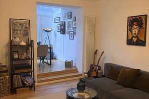 Wohnen wie im Haus: 3(+1) Zimmer, Wintergarten & eigener Garten