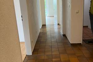 Viel Platz für den Alltag: 4-Zimmer-Wohnung in Duisburg-Obermeiderich – Die vollständige Adresse der Immobilie erhältst du vom Anbieter., 47138 Obermeiderich, Duisburg – Vorschaubild 5