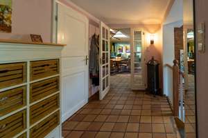 Alsterdörfer: Charmantes EFH in guter Lage mit Garten, Kaminofen, überdachter Terrasse, Teich uvm. – Die vollständige Adresse der Immobilie erhältst du vom Anbieter., 22397 Lemsahl-Mellingstedt, Hamburg – Vorschaubild 12