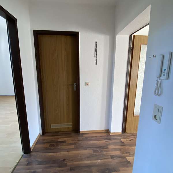 *** gepflegte 2-Zimmer-Wohnung - im denkmalgeschütztem Altbau - mit Dachterrasse ***