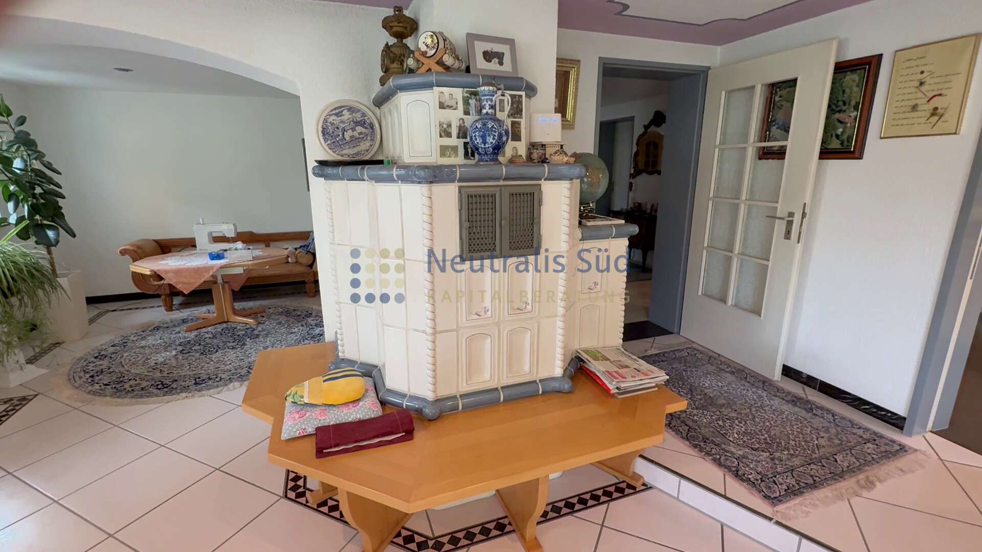 Immobilie in Wolfegg - Wunderschönes Bauernhaus auf 1.325 m² Grund mit gepflegtem Garten und Gartenhaus (frei zur Übergabe) - Bild 2