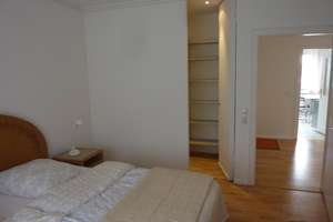 Expats !  - Oberkassel, toller Rheinblick ,  möbl. 2-3 Zimmer-Wohnung  mit gr. Balkon – 40545 Oberkassel, Düsseldorf – Vorschaubild 9