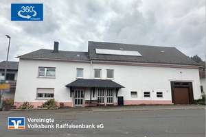 Vielseitiges Wohnhaus mit großem Grundstück und separater Einheit – Die vollständige Adresse der Immobilie erhältst du vom Anbieter., 55765 Schmißberg – Vorschaubild 1