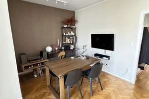 Stilvolle 2-Zimmer-Wohnung in Top-Lage Düsseldorf – voll möbliert mit ruhigem Balkon – Mendelssohnstr 20, 40233 Flingern Nord, Düsseldorf – Vorschaubild 2