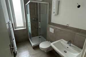 frisch saniertes Appartment ab sofort zu vermieten – Hubertusstraße 196, 47798 Krefeld – Vorschaubild 1