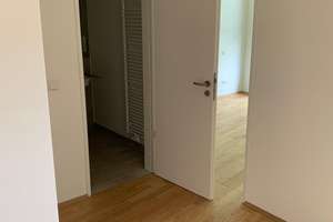  Wunderbare Vier-Zimmer-Wohnung zwischen Stadt und Wald – 40470 Mörsenbroich, Düsseldorf – Vorschaubild 2