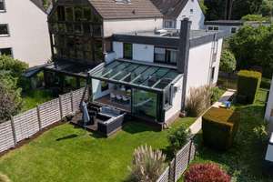 Charmantes Familiendomizil in Bestlage von Rondorf: 109m² Wfl. + 21m² Wintergarten mit Kaminofen – Die vollständige Adresse der Immobilie erhältst du vom Anbieter., 50997 Rondorf, Köln – Vorschaubild 17